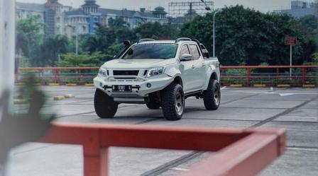 Modifikasi Nissan Navara Versi Offroad 
